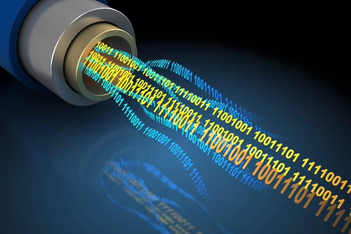 A new photonic chip design has achieved a world record data transmission speed of 1.84 petabits per second