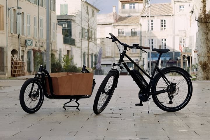 The Frolic commuter/cargo bike is presently on Kickstarter