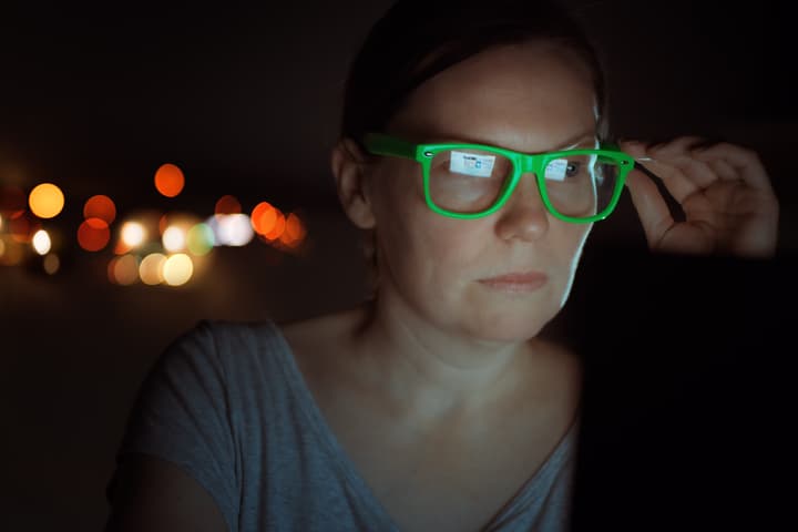 The claim that glasses which block blue light from our devices are good for our health might be extremely overblown, says a new review of existing research