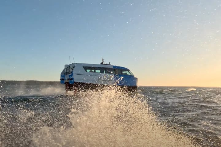 Footage has been released that show how the P-12 foiling e-ferry handles itself in gusts of 14 m/s, swells up to 2 meters in height, -2 °C air temps and 4 °C water temps