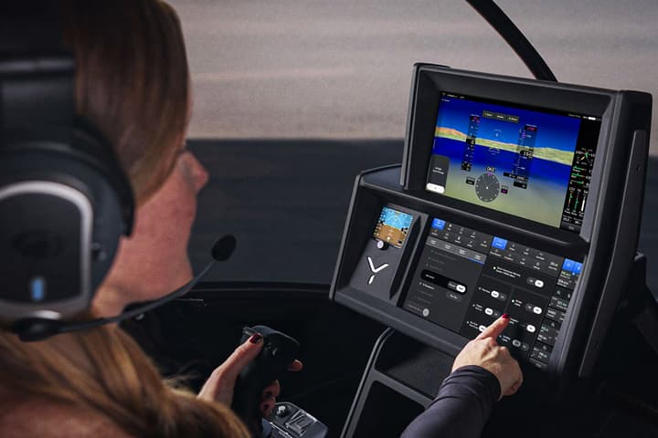 SkyOS greatly simplifies the helicopter cockpit